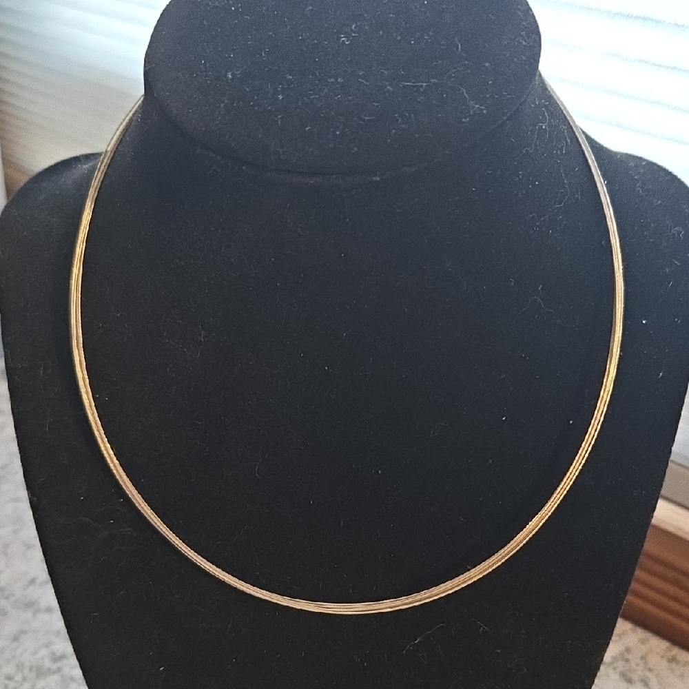 Elegant Silver Necklace